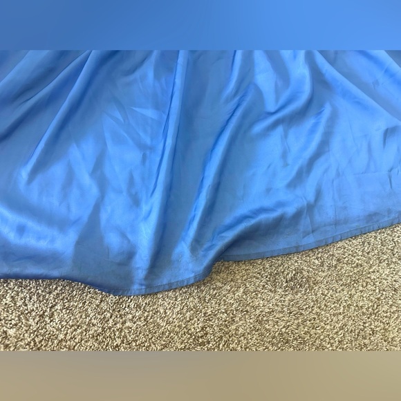 Gown in blue ombré - Picture 9 of 11